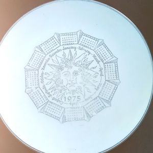 VINTAGE 1975 PORCELAIN DECORATING PLATE